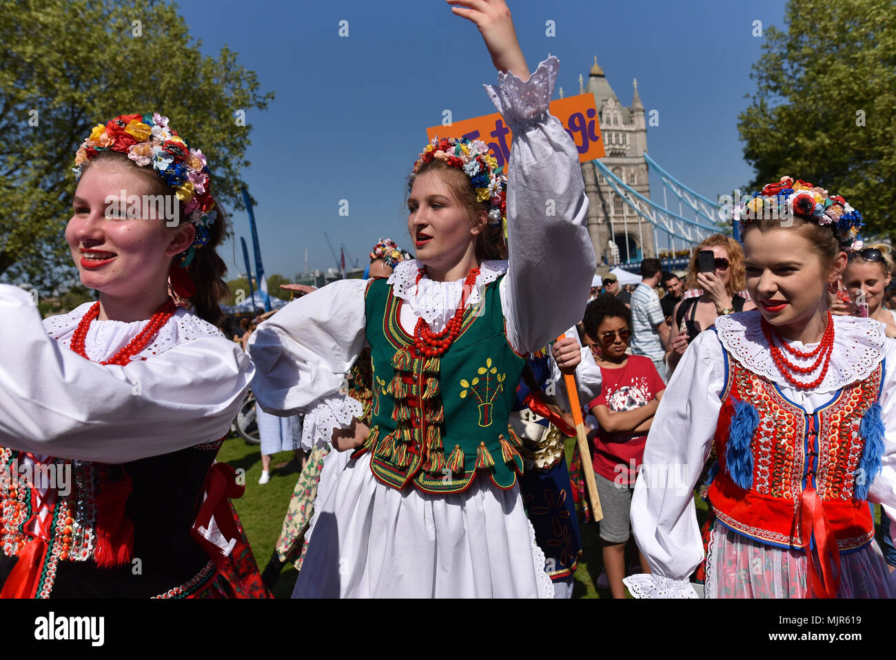 Champs Potters Park Londres Uk 6 Mai 18 L Evenement Culturel Polonais Jours De Pologne 18 Festival A Lieu Parc Des Champs De Potiers A Cote De Tower Bridge L Objectif Du Festival Est Champs Potters Park Londres Uk 6 Mai 18 L Evenement Culturel Polonais Jours De Pologne 18 Festival A Lieu Parc Des Champs De Potiers A Cote De Tower Bridge L Objectif Du Festival Est