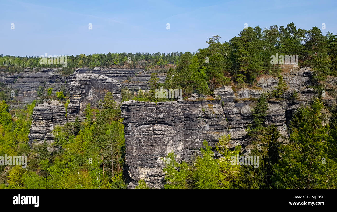 Le parc national de Podyjí (République tchèque : Národní park Podyjí) est un parc national dans la région de Moravie du sud de la République tchèque. À côté du parc national Thayatal Autriche sur la frontière, ensemble, ils sont appelés les Inter-National park. Podyjí est l'un de la République tchèque, quatre parcs nationaux. Il protège les forêts quasi-naturelle le long de la vallée de la rivière Dyje profonde. Banque D'Images