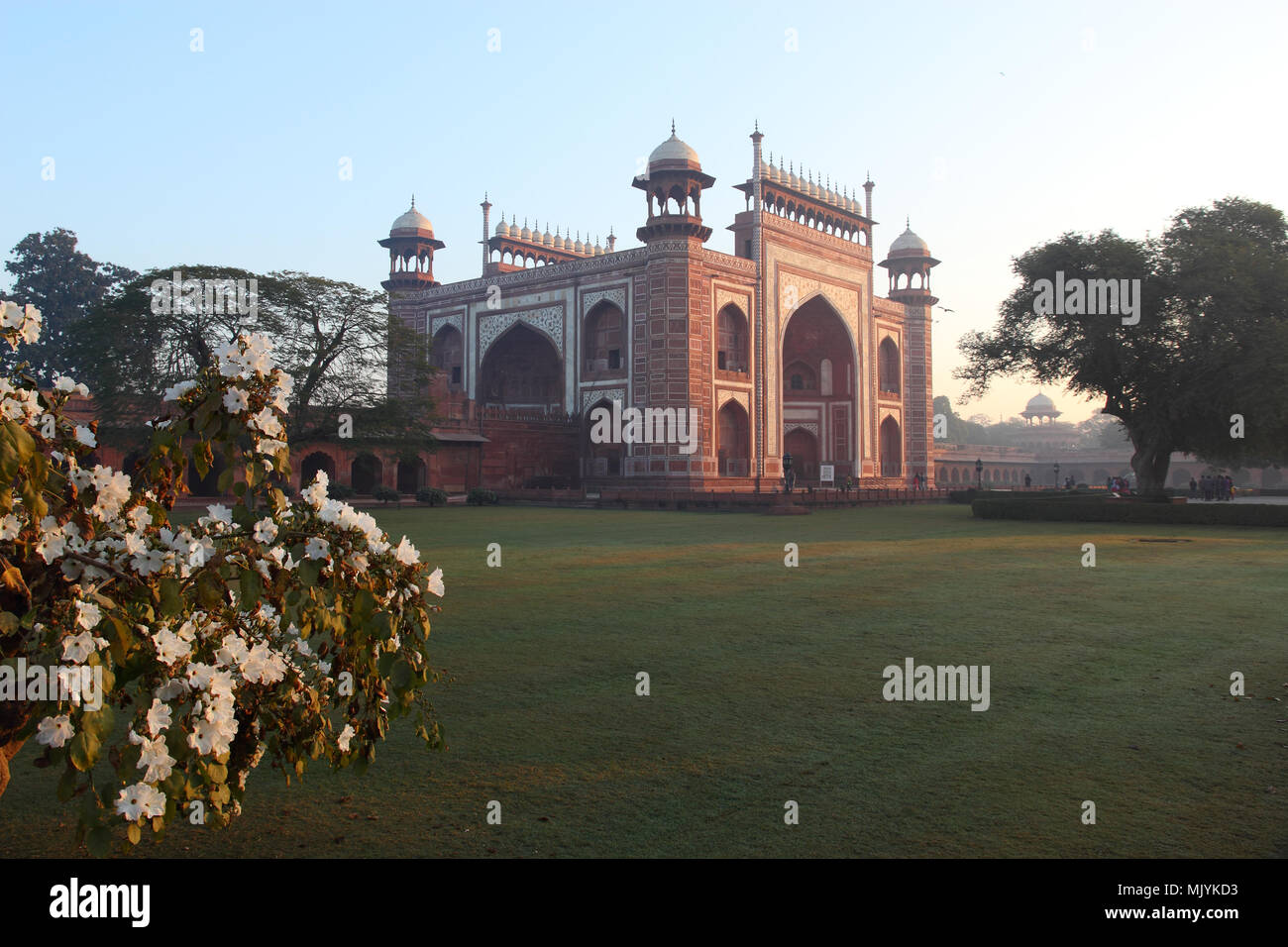 Porte d'entrée du Taj Mahal à Agra, en Inde. Banque D'Images Porte d'entrée du Taj Mahal à Agra, en Inde. Banque D'Images