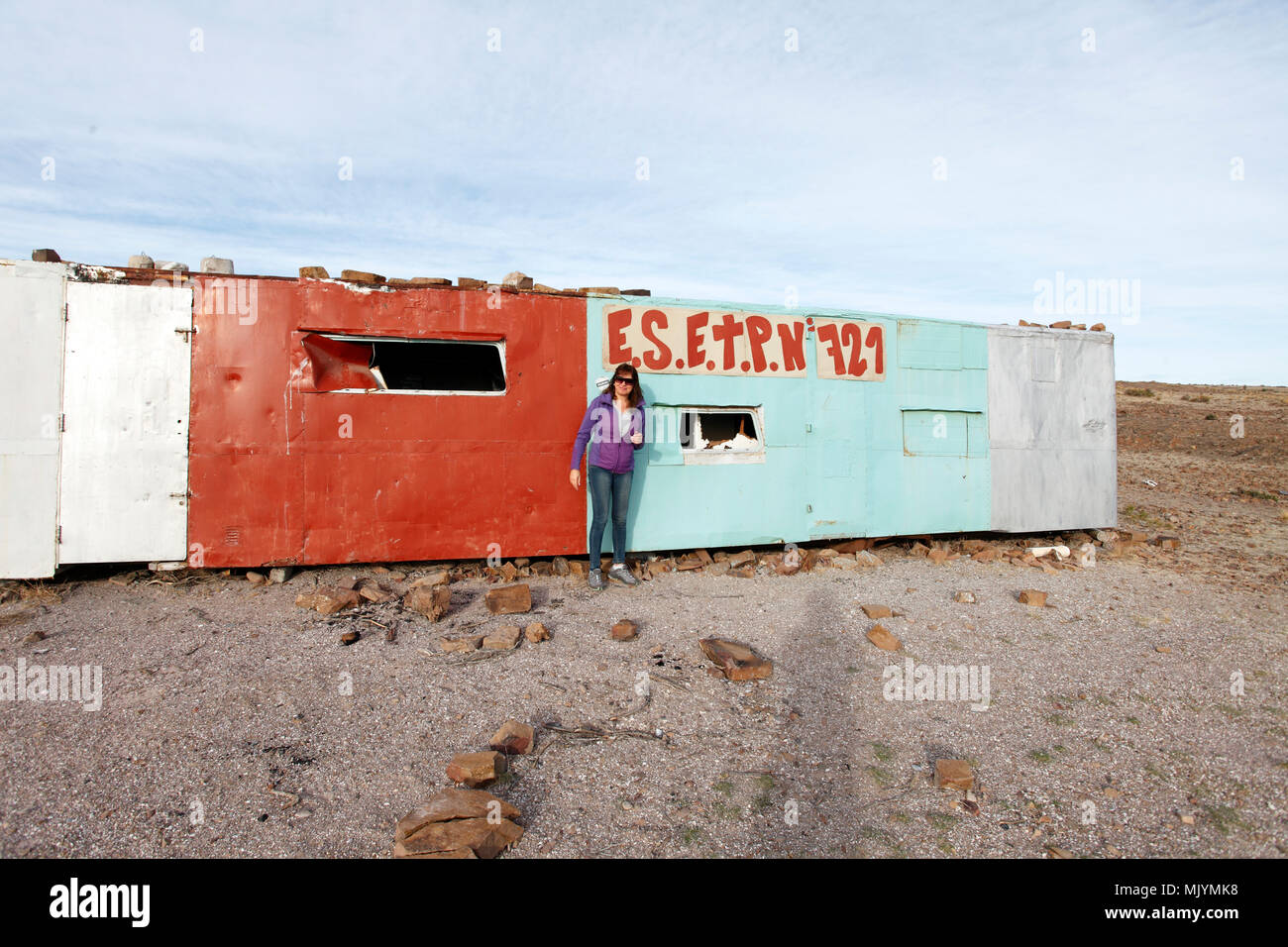 Patagonie, caravane statique utilisé pour l'extérieur des cours liés à l'été pour les enfants des écoles du Colegio 721. Camarones, la Province de Chubut, en Argentine. Banque D'Images