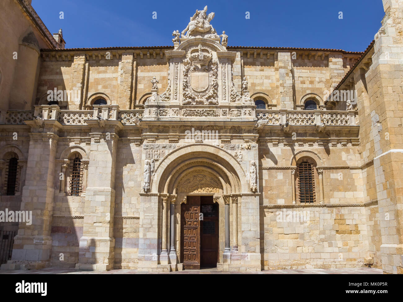 Basilica de san isidoro de leon Banque de photographies et d’images à