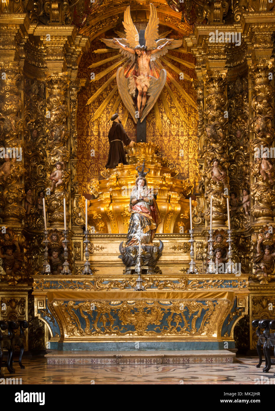 L'intérieur de la 18e siècle rococo portugais de l'église Sao Francisco da Penitencia (St Francis de pénitence) sculpté par Francisco Xavier de Brito Banque D'Images