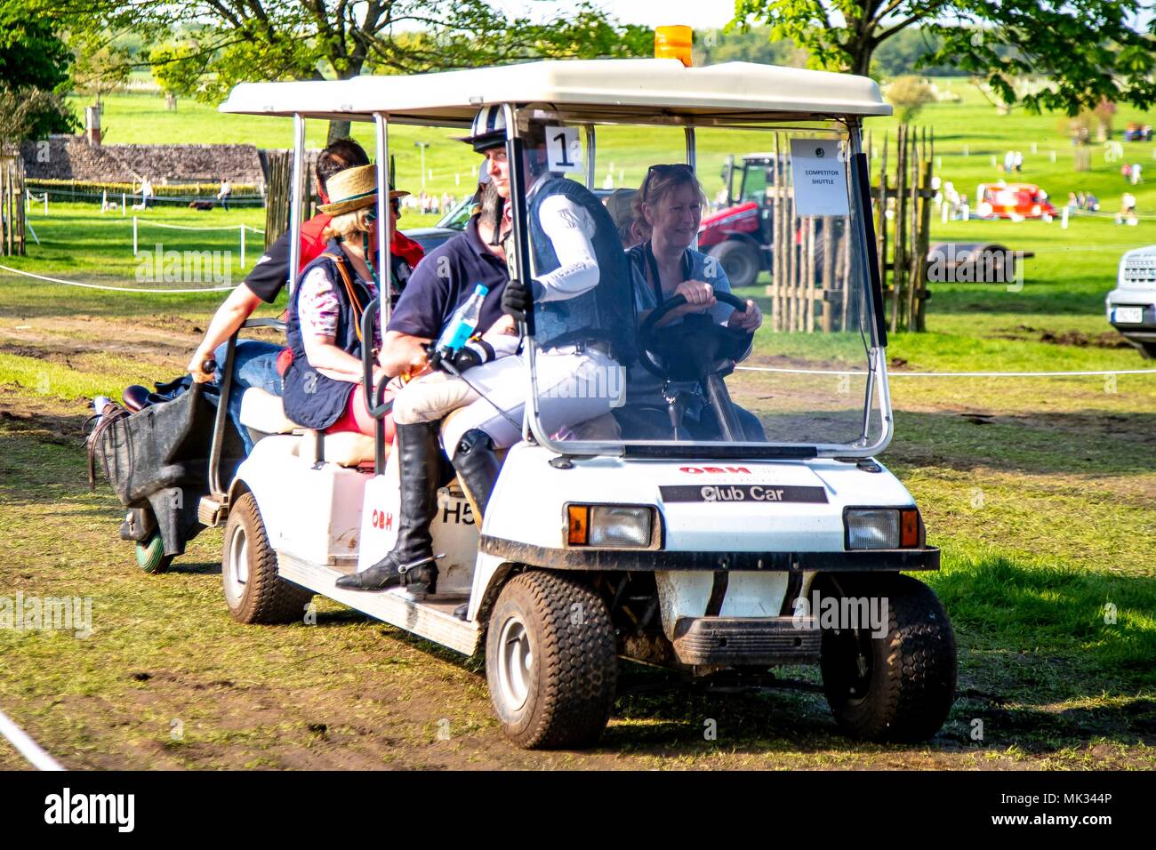 Cross Country.Caroline Powell. Fin de cross country. Dans une poussette. Badminton Horse Trials Mitsubishi. Le Badminton. UK. 05/05/2018. Banque D'Images