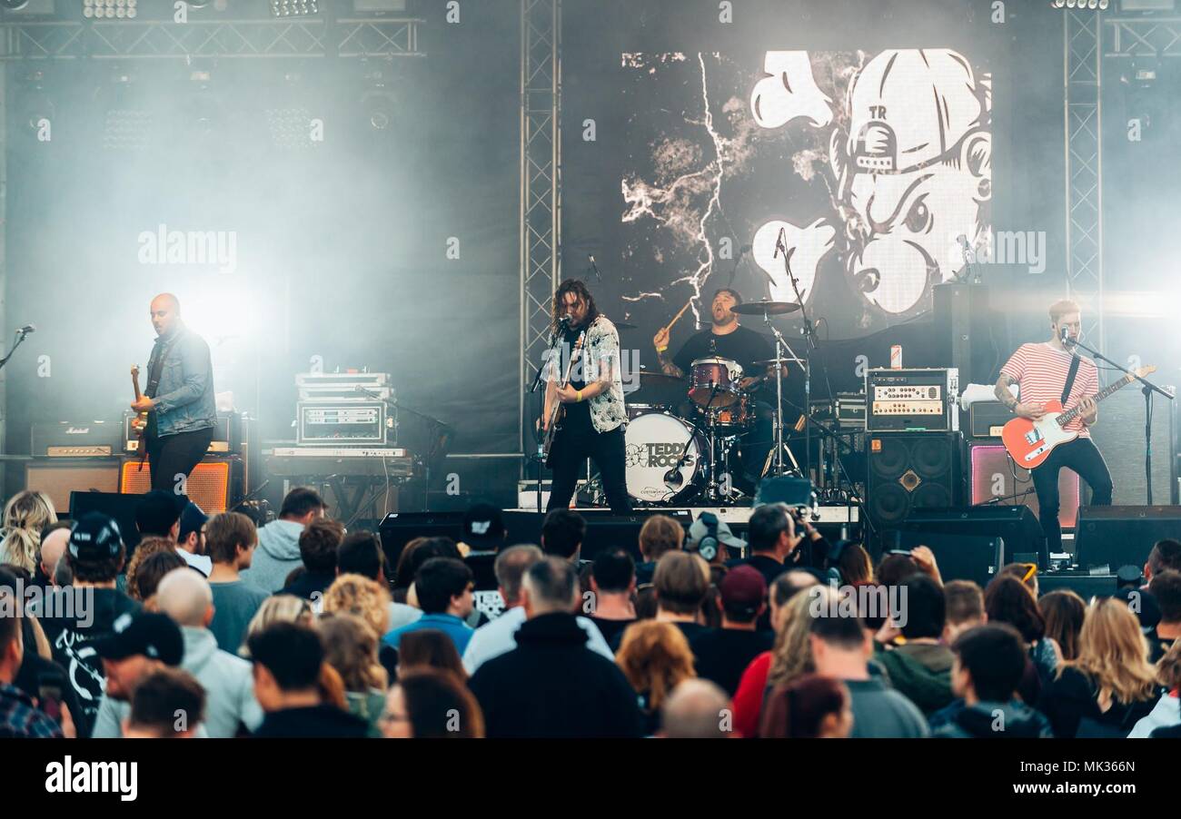 Charisworth ferme, Blandford, Dorset, Royaume-Uni. 5 mai 2018. Mallory Knox effectuer à Teddy Rocks Festival de musique en mémoire de Ted Newton qui a tragiquement perdu la vie à une très rare de cancer des os 10. Teddy rocks amasse des fonds pour la charité, Teddy 20 avec plus de 76 000 € que l'on se pose en 2017. © Vous Bailey / Alamy Live News Banque D'Images