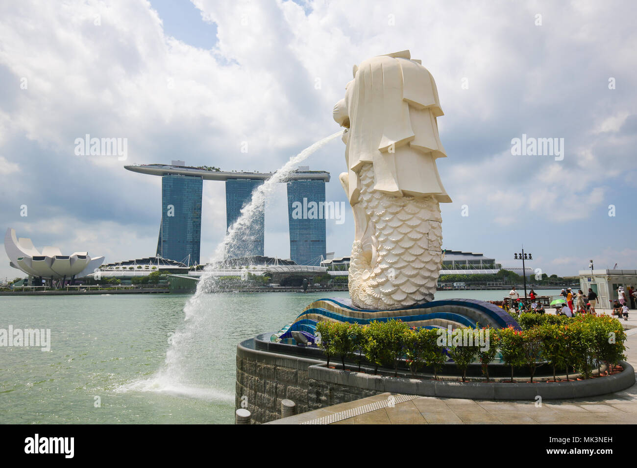 Le Merlion et Marina Bay Sands, les deux principaux sites de Marina Bay à Singapour. Banque D'Images