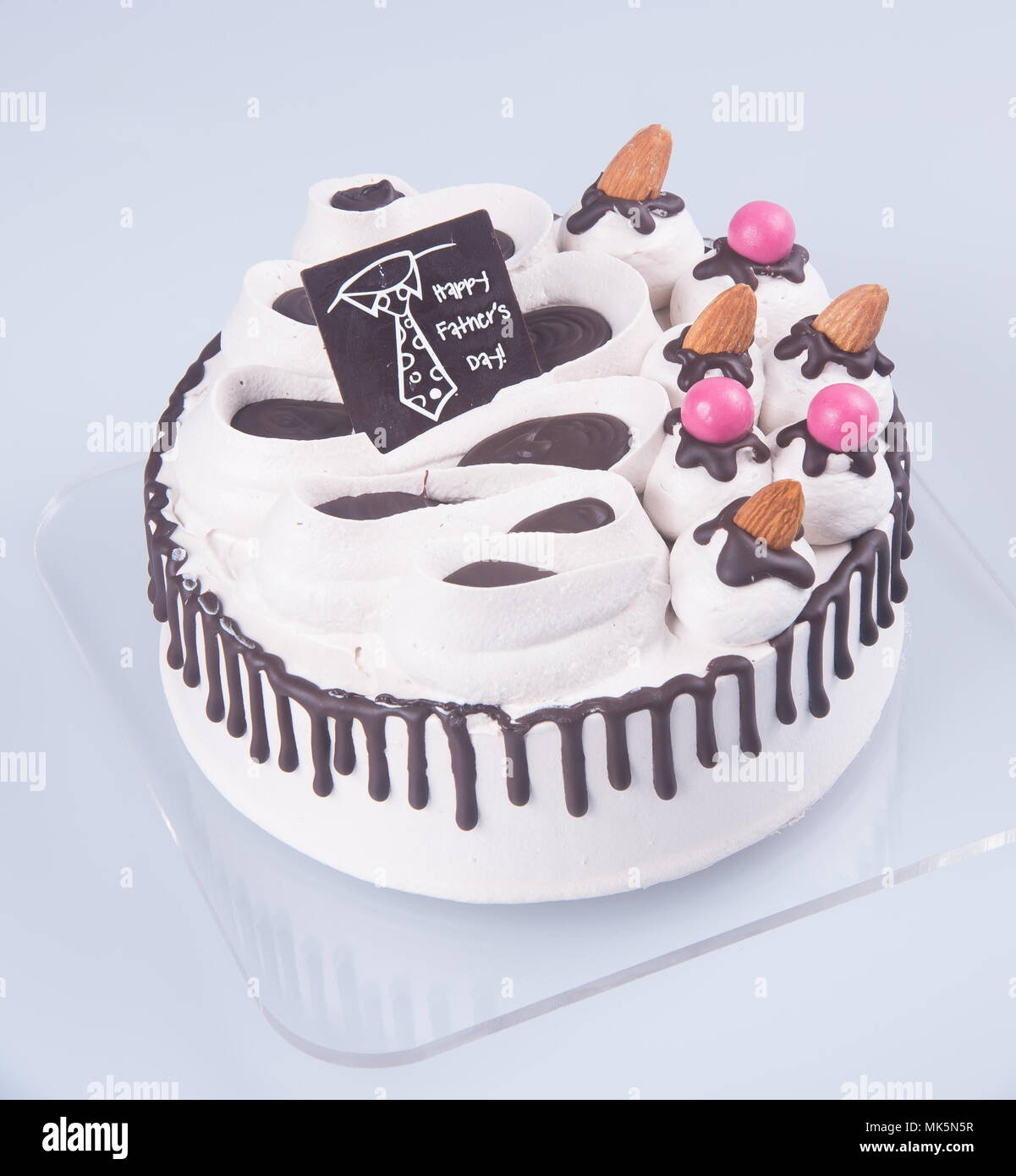 Cake Ou Gateau De La Fete Des Peres Avec Le Concept Background Photo Stock Alamy Cake Ou Gateau De La Fete Des Peres Avec Le Concept Background Photo Stock Alamy