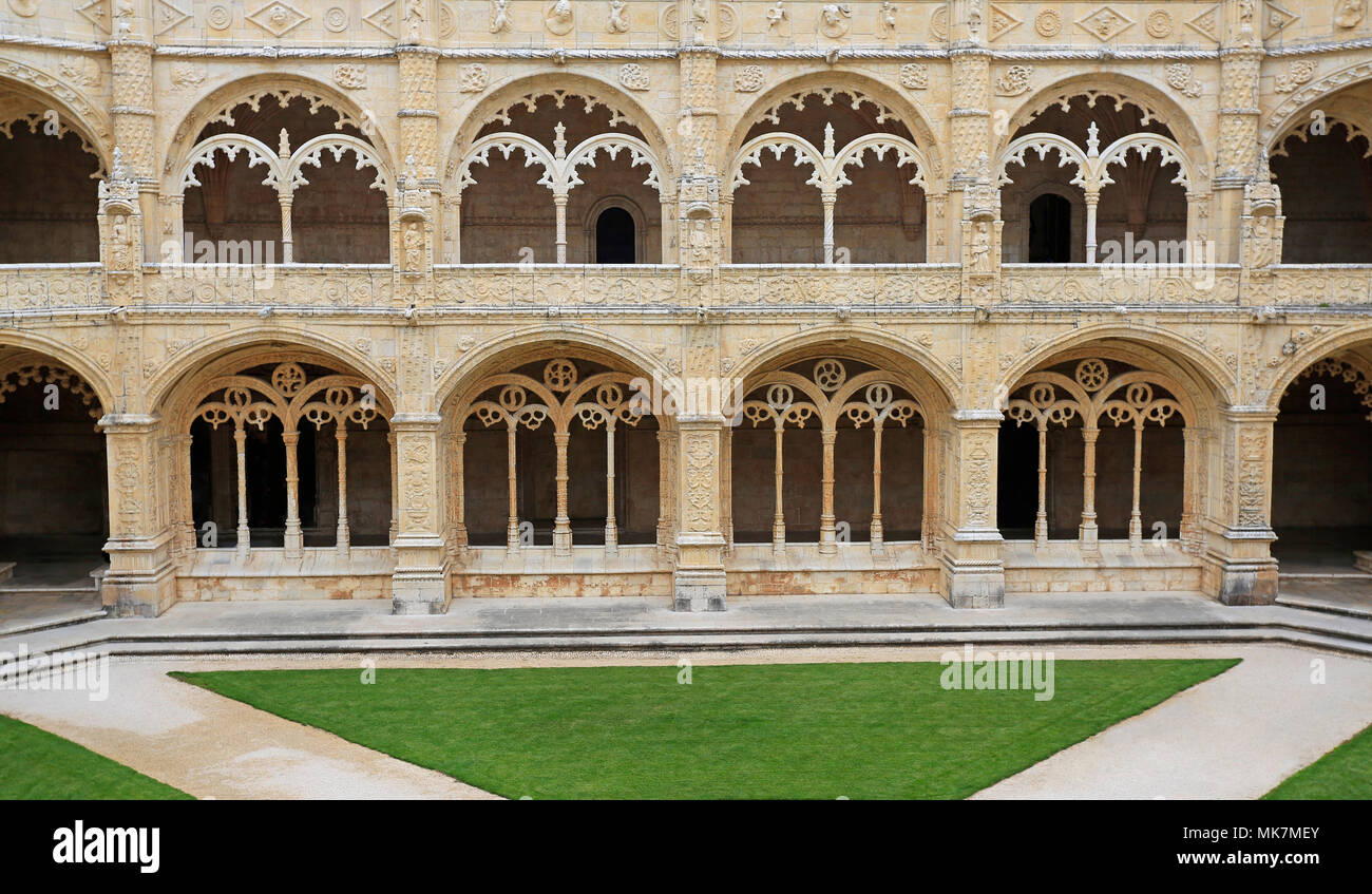 Le monastère des Hiéronymites ou le monastère des Hiéronymites, est un ancien monastère de l'Ordre de Saint Jérôme près du Tage, dans la paroisse de Belém. Banque D'Images