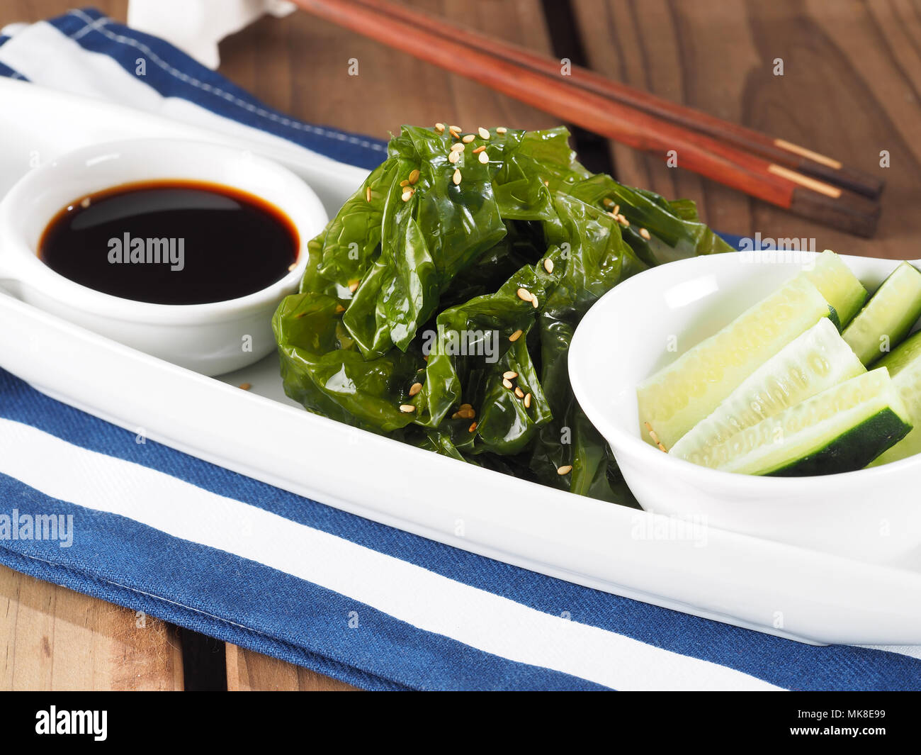 Salade de laitue de mer - Ensalada de lechuga de mar algues vertes comestibles dans la famille. Ulvacceae Nom binomial : Ulva lactuta. Banque D'Images