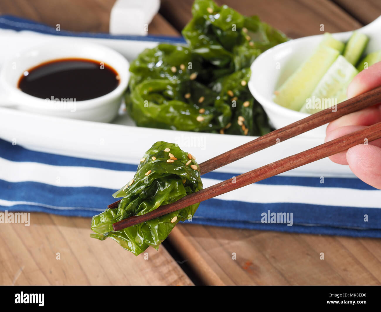 Salade de laitue de mer - Ensalada de lechuga de mar algues vertes comestibles dans la famille. Ulvacceae Nom binomial : Ulva lactuta. Banque D'Images