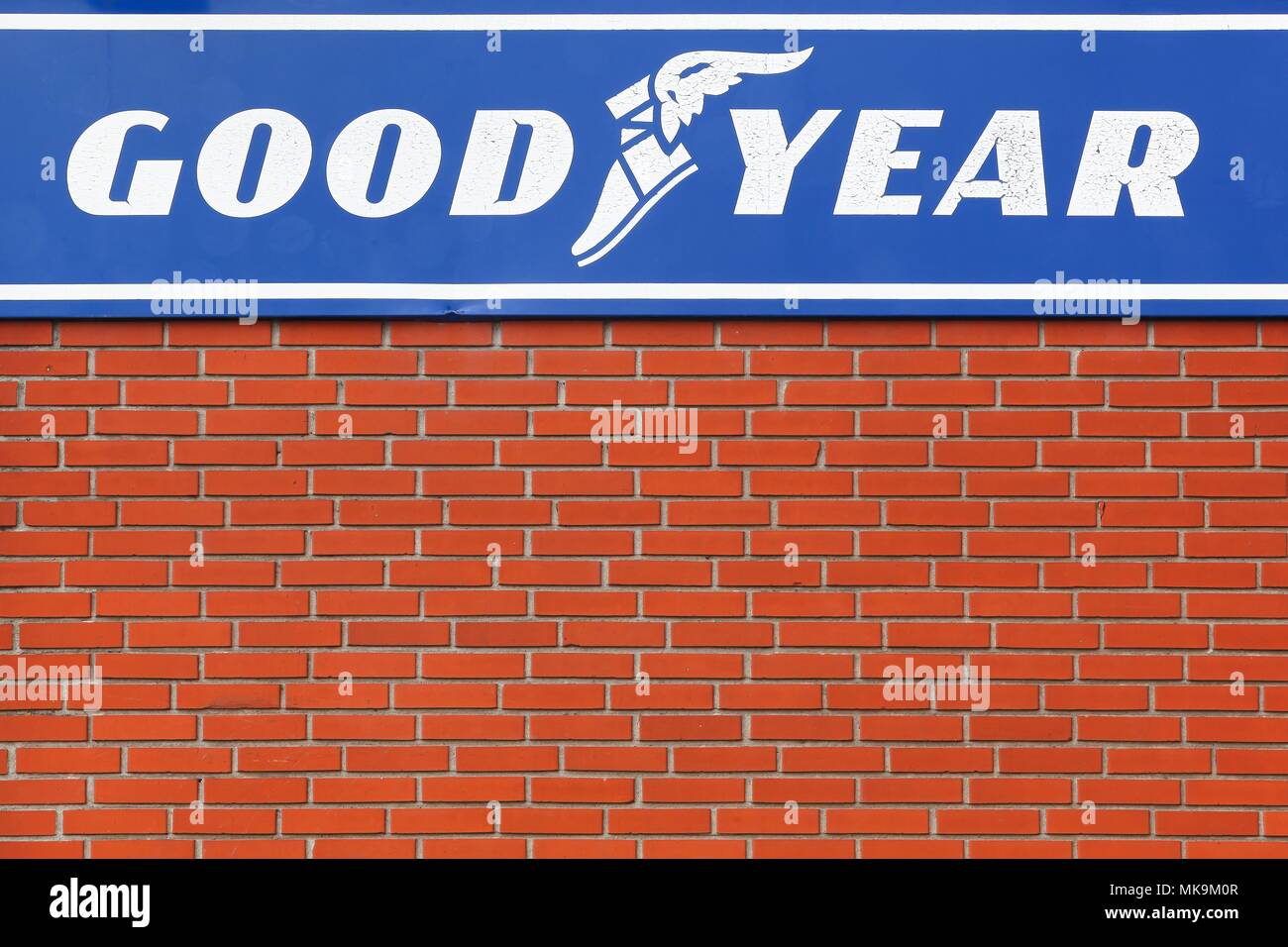 Randers, Danemark - Mars 13, 2016 : Goodyear logo sur un mur. Goodyear est une multinationale américaine de l'entreprise de fabrication de pneus Banque D'Images