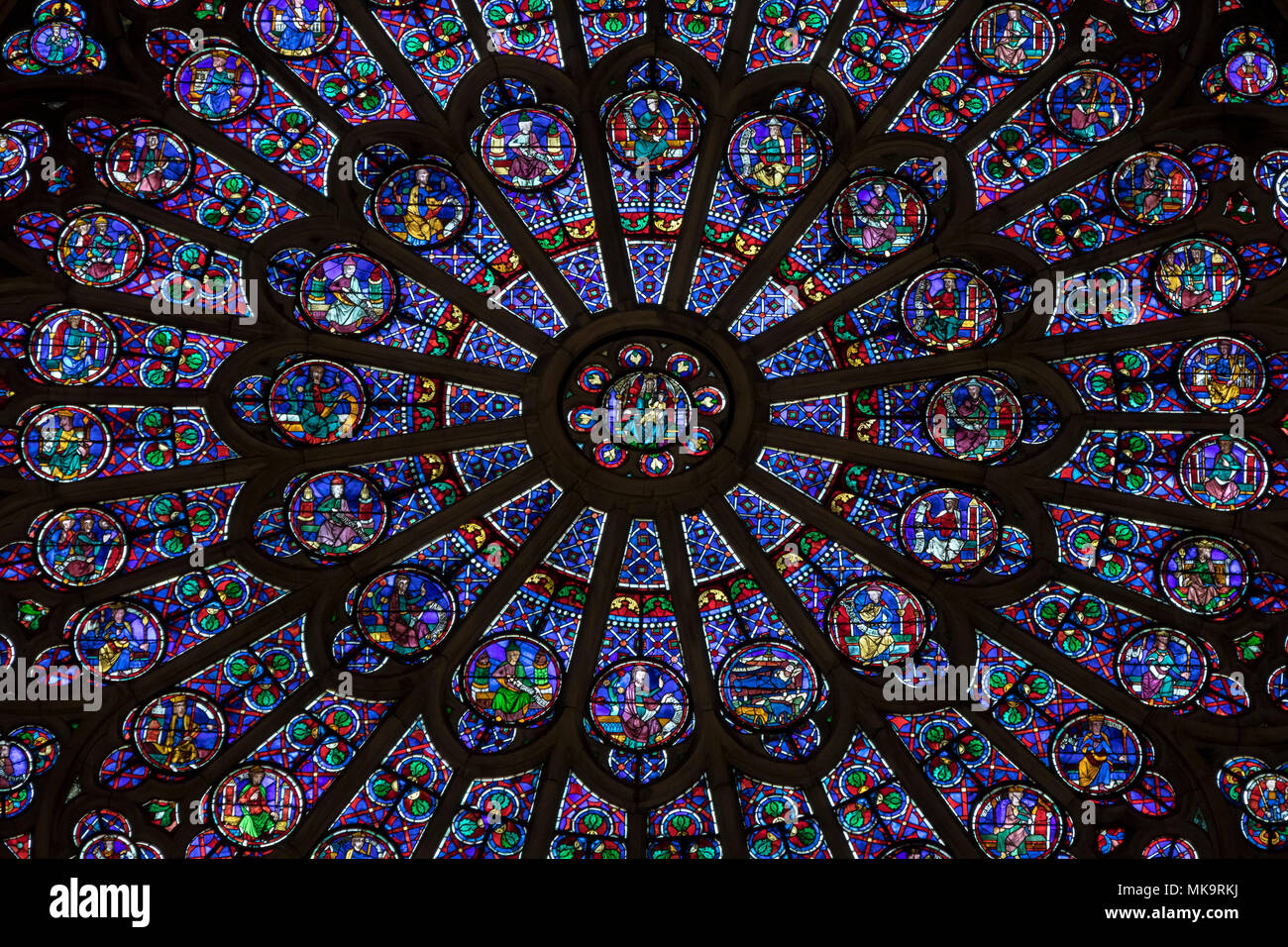 Rosace de vitraux du transept nord, la cathédrale de Notre-Dame de Paris , France Banque D'Images