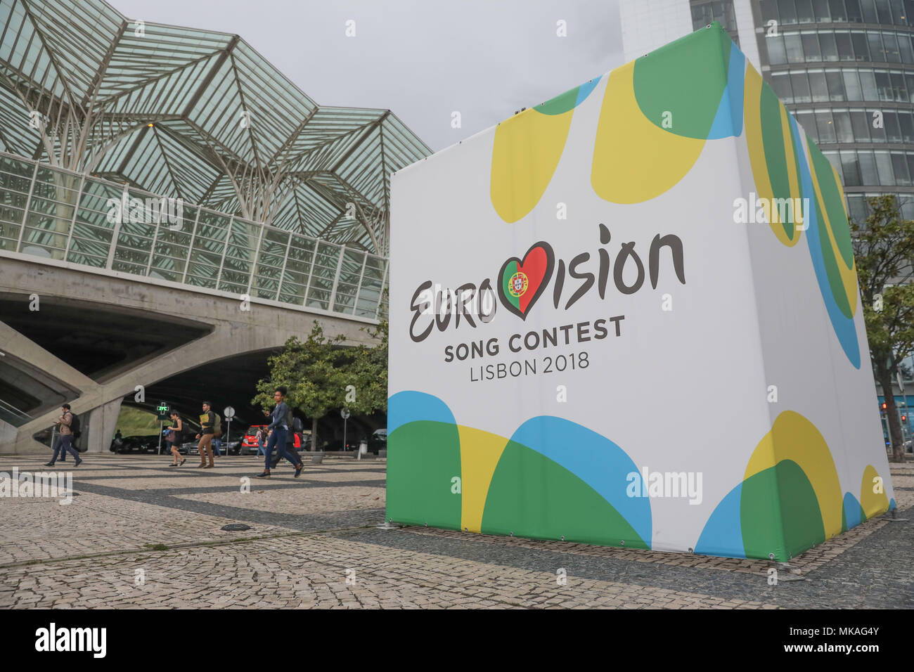 07 mai 2018, Portugal, Lisbonne : Photo d'une immense mourir avec le logo de l'Eurovision. La finale de l'Eurovison Song Contest (ESC) se tient à Lisbonne, Portugal, le 12 mai 2018. Photo : Jörg Carstensen/dpa Banque D'Images