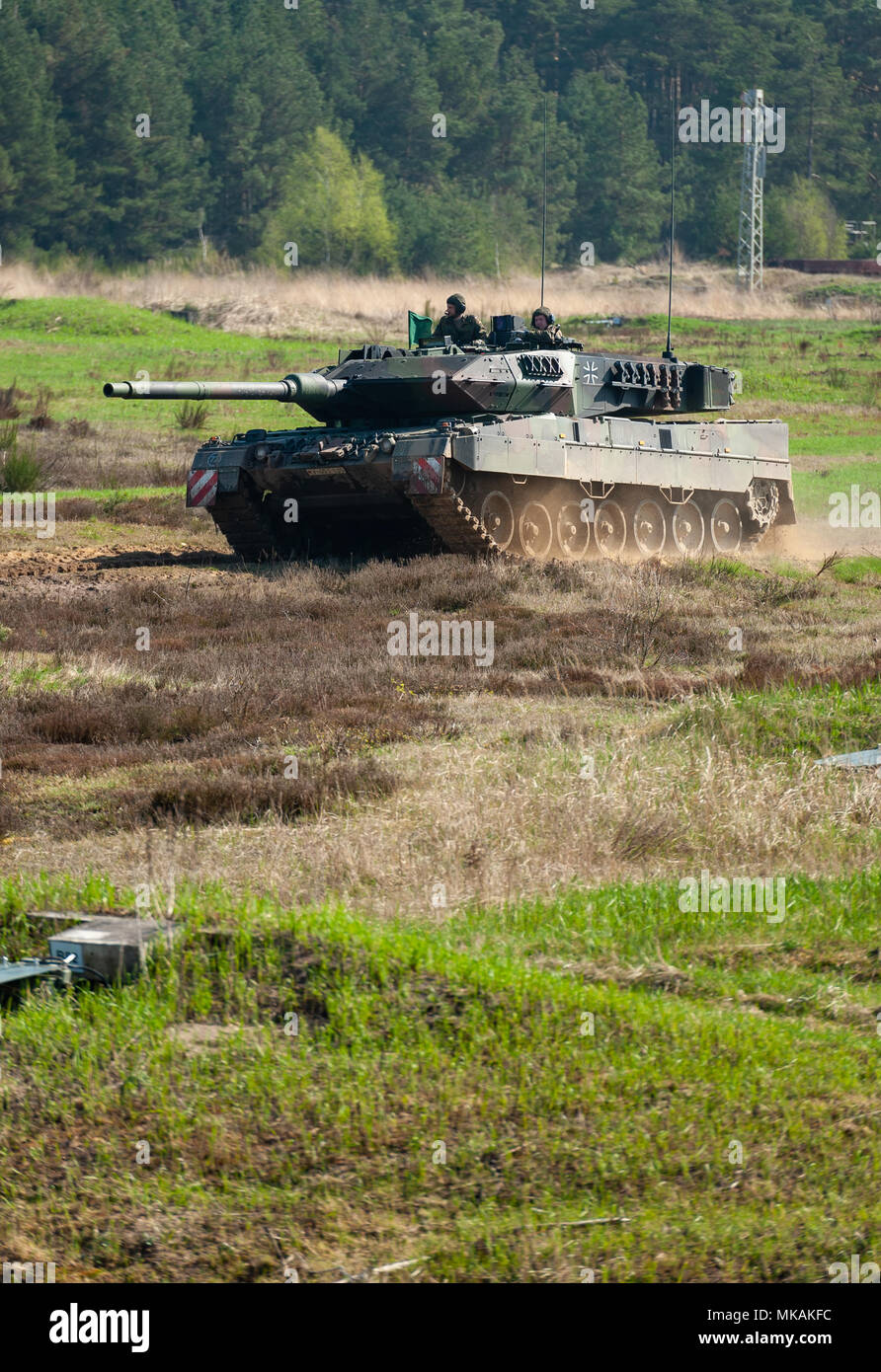 19 avril 2018, l'Allemagne, de Munster : un réservoir du modèle Leopard 2 A7 durs autour des terrains d'entraînement de la Bundeswehr. Photo : Philipp Schulze/dpa Banque D'Images