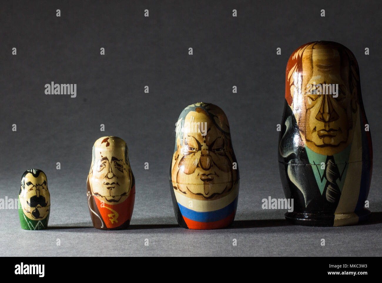 L'imbrication des poupées russes montrant d'anciens dirigeants, gorbachec,Staline,Eltsine et actuel chef Poutine Banque D'Images