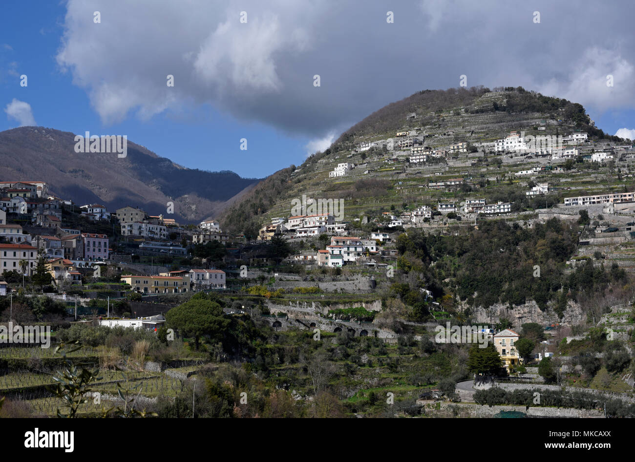 Vue sur la Valle delle Pontone dans la réserve naturelle de Ferriere, Côte d'Amalfi, Italie Banque D'Images