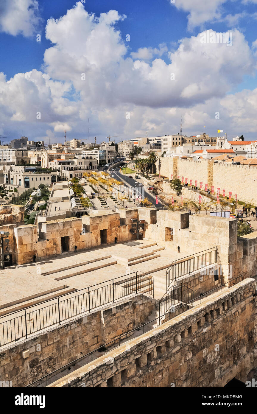 Vue sur Jérusalem de l'ancien mur de la ville, Israël, Asie Banque D'Images