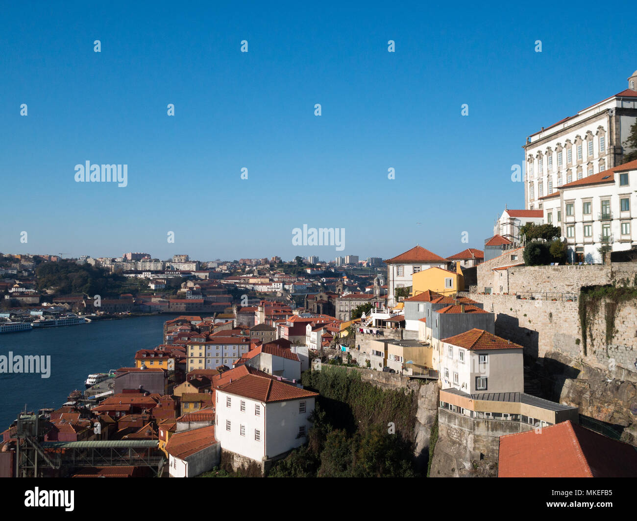 Sur les toitures du quartier Porto Sé Banque D'Images