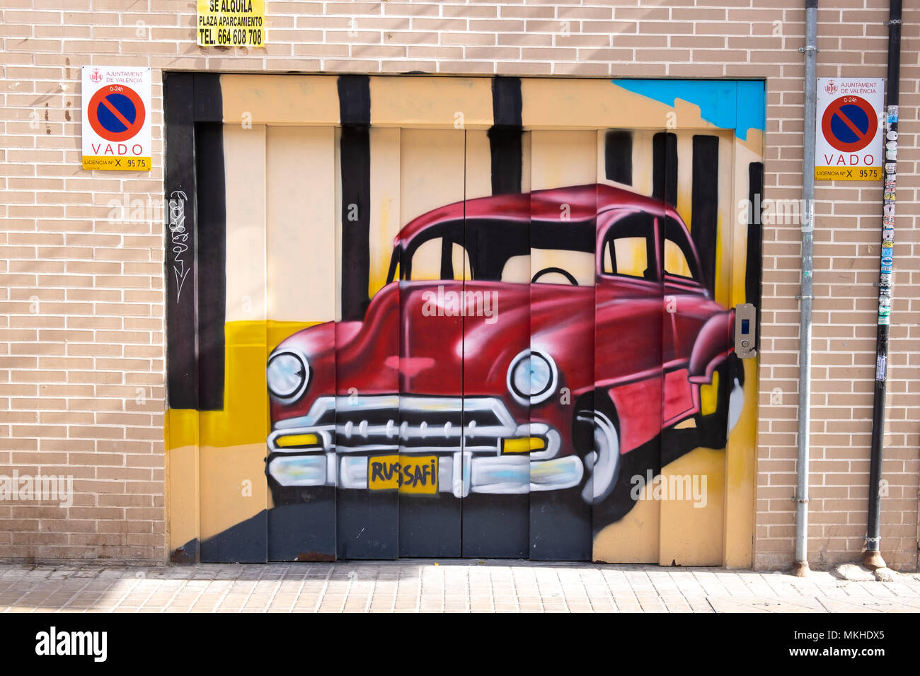 Graffiti de garage Banque de photographies et d'images à haute résolution -  Alamy
