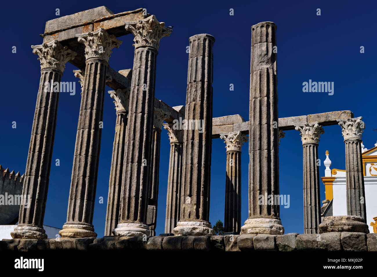 Ruines du temple romain dans la ville du patrimoine mondial de l'Évora Banque D'Images