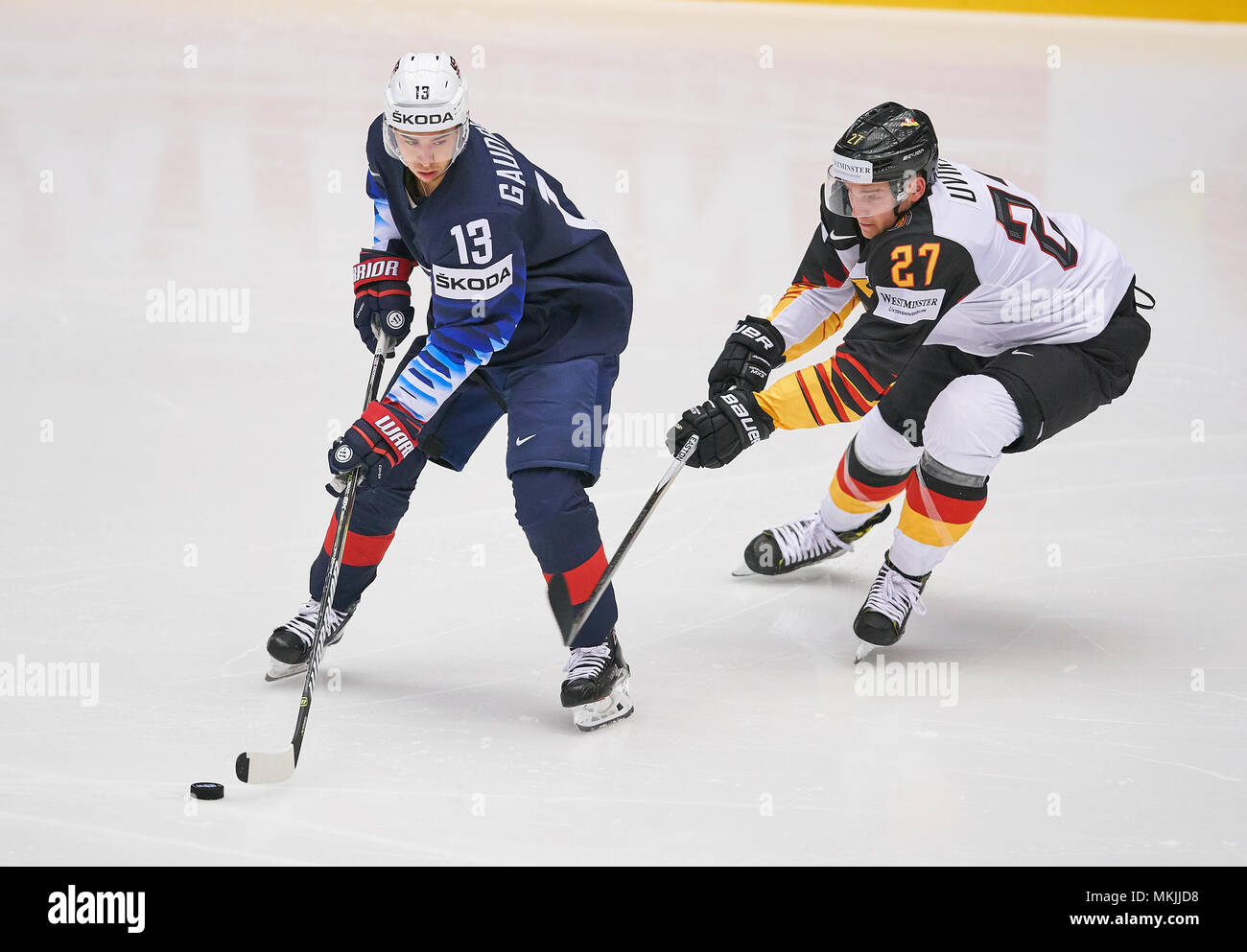 Coupe du Monde de Hockey sur glace 2018, Herning, Mai 07, 2018 Sébastien Uvira, DEB 27 Johnny GAUDREAU, USA 13 ALLEMAGNE action - USA 0-3 Championnats du monde hockey sur glace IIHF 2018 DEB , à Herning, Danemark, 07 mai 2018 © Peter Schatz / Alamy Live News Banque D'Images