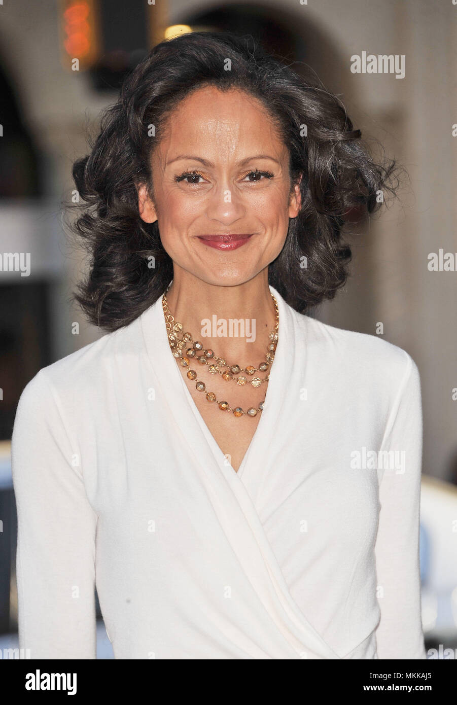 Anne-Marie Johnson arrivant à la 42 première au Chinese Theatre de Los Angeles.Anne-Marie Johnson 049 Red Carpet Event, Vertical, USA, Cinéma, Célébrités, photographie, Bestof, Arts, Culture et divertissement, Célébrités Topix fashion / Vertical, Best of, événement dans la vie d'Hollywood, Californie - Tapis rouge et en backstage, USA, Cinéma, Célébrités, cinéma, télévision, Célébrités célébrités musique, photographie, Arts et culture, Bestof, divertissement, Topix headshot, vertical, une personne, à partir de l'an , 2013, enquête tsuni@Gamma-USA.com Banque D'Images