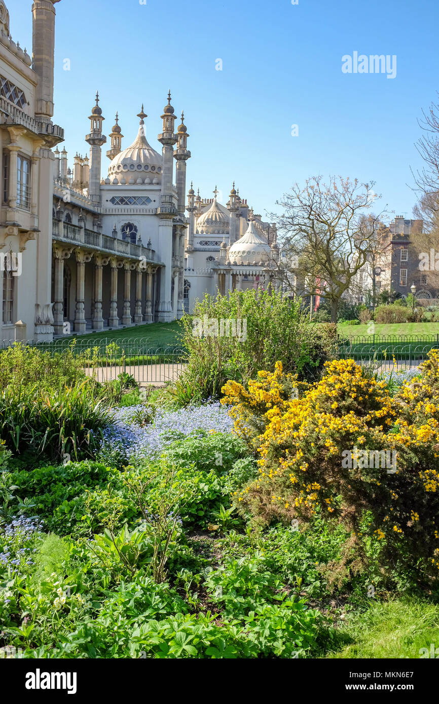 Le Royal Pavilion Gardens à Brighton East Sussex UK Banque D'Images