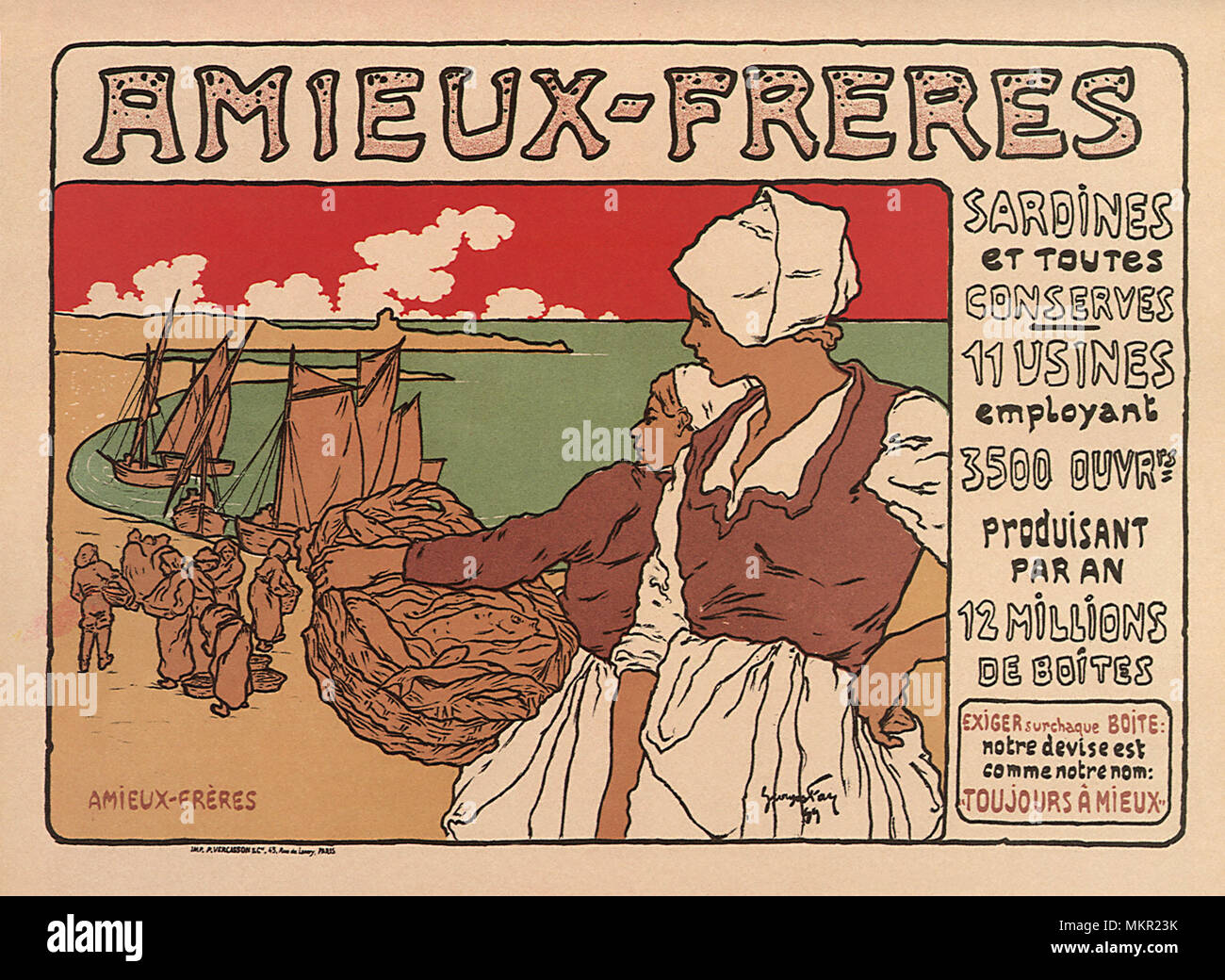 Les femmes avec panier de poisson avec des navires à terre Banque D'Images