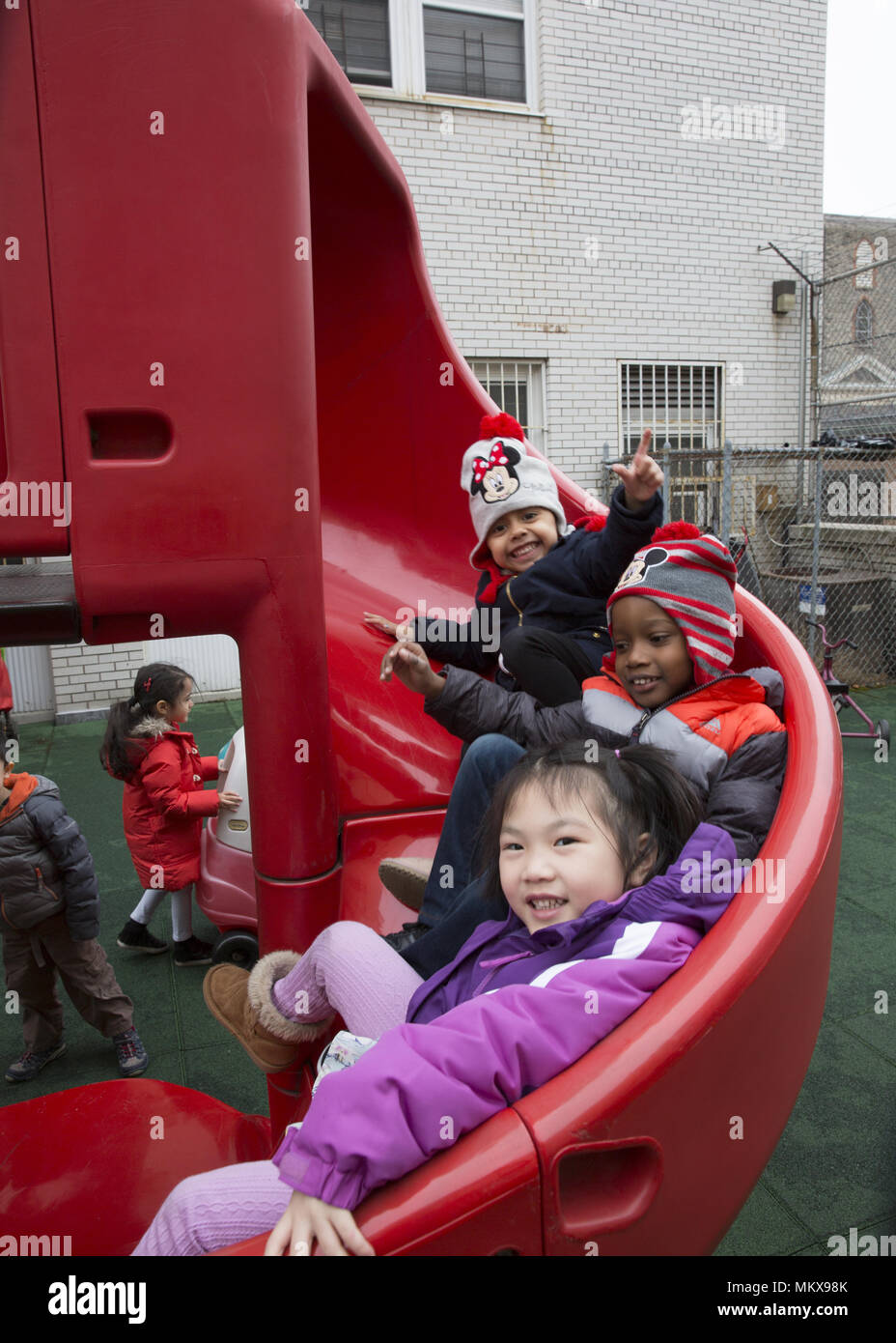 Lower East Side multi ethnic nursery school à Manhattan, New York City. Banque D'Images