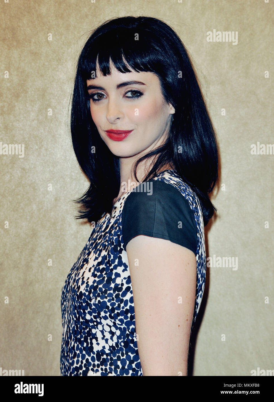 Krysten Ritter à la vie arrive première à l'AMC Century City à Los Angeles.Kryten Ritter  23 Red Carpet Event, Vertical, USA, Cinéma, Célébrités, photographie, Bestof, Arts, Culture et divertissement, Célébrités Topix fashion / Vertical, Best of, événement dans la vie d'Hollywood, Californie - Tapis rouge et en backstage, USA, Cinéma, Célébrités, cinéma, télévision, Célébrités célébrités musique, photographie, Arts et culture, Bestof, divertissement, Topix headshot, vertical, une personne, à partir de l'an 2012, enquête tsuni@Gamma-USA.com Banque D'Images