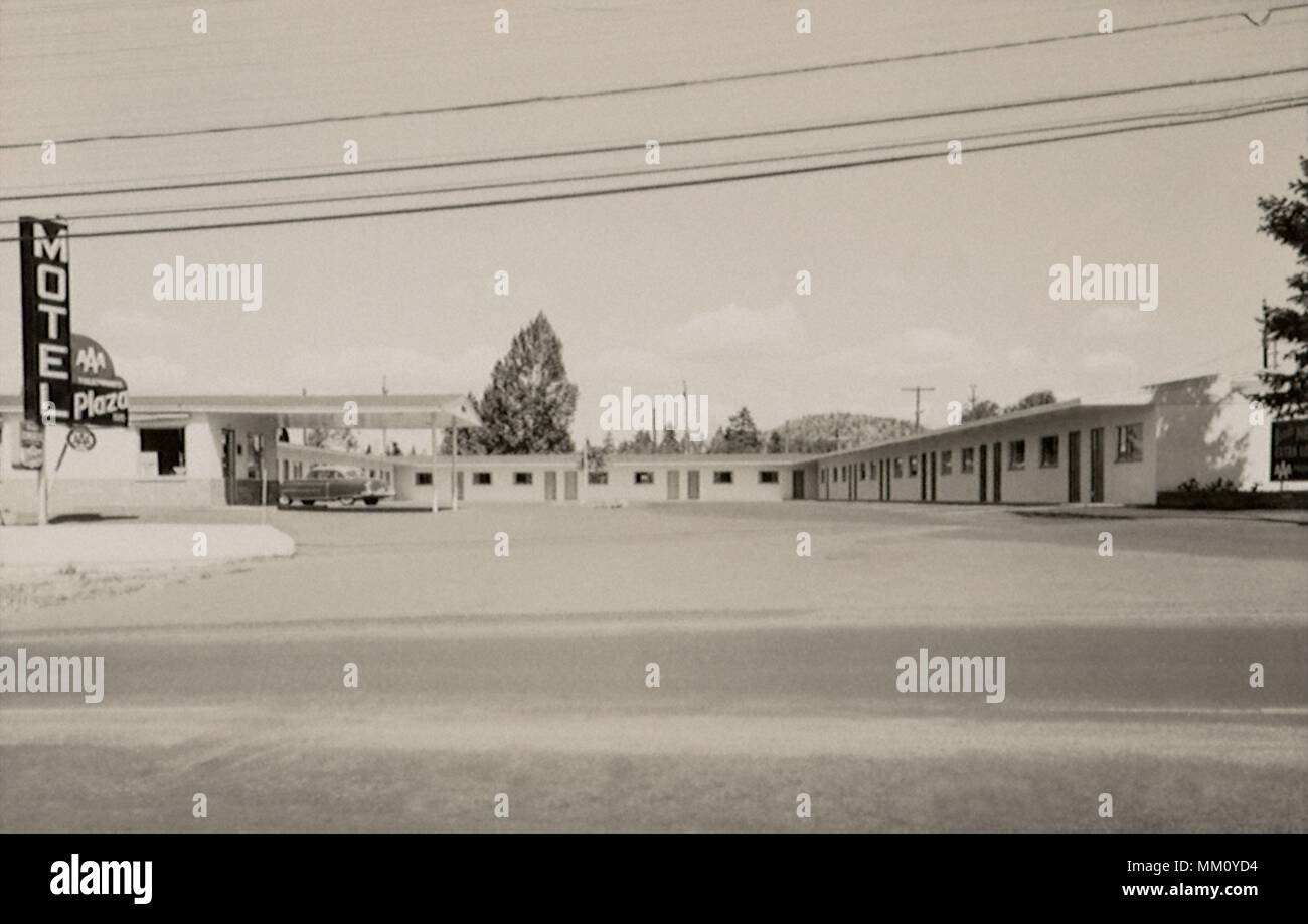 Plaza Motel sur la route 97 et 20. Bend. 1950 Banque D'Images