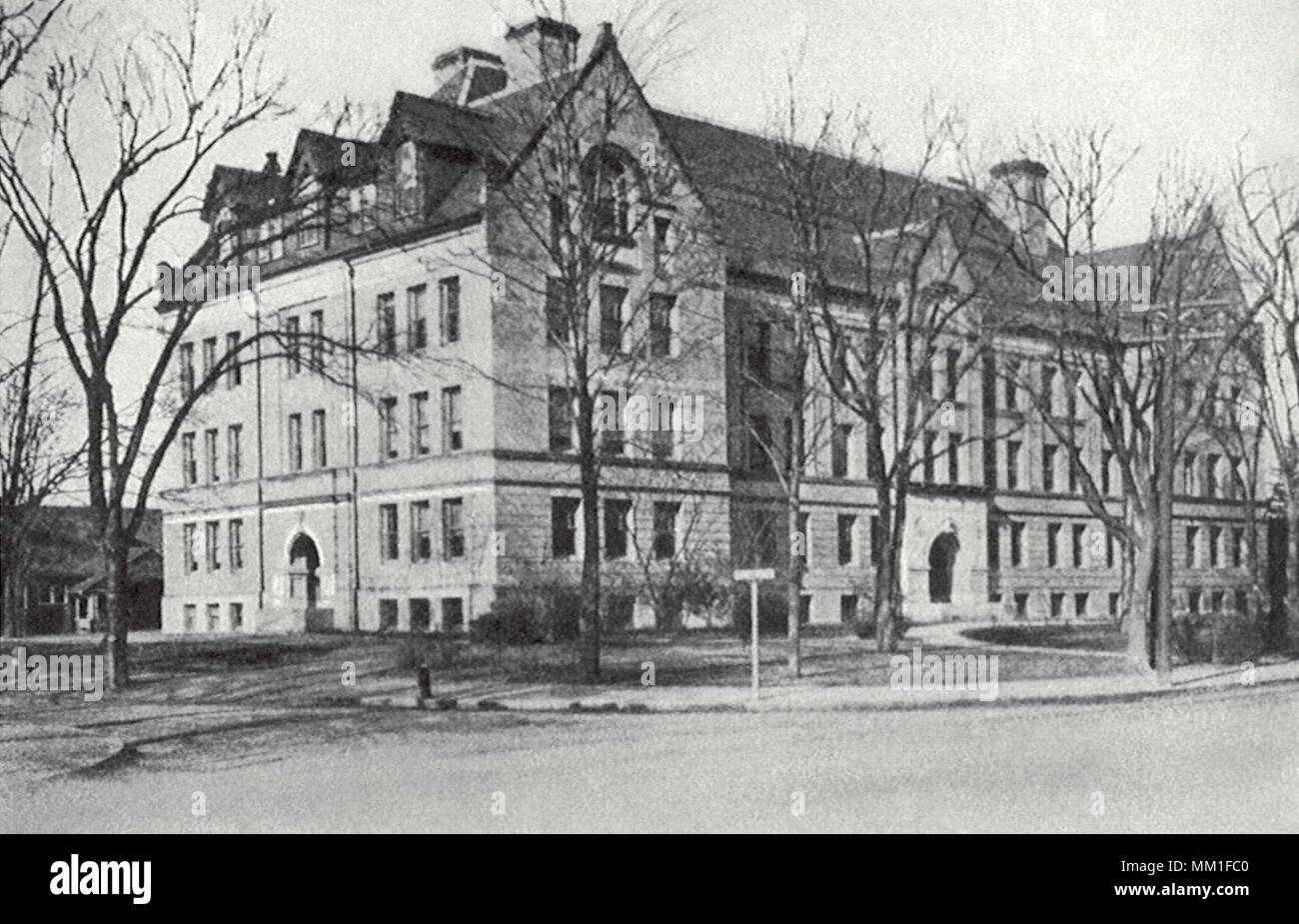 L'École secondaire classique. Newton. 1927 Banque D'Images