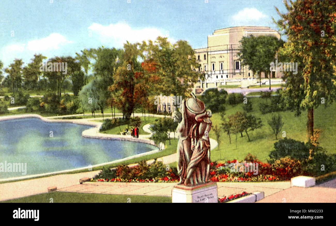 Cadran solaire à beaux-arts des jardins. Cleveland. 1935 Banque D'Images
