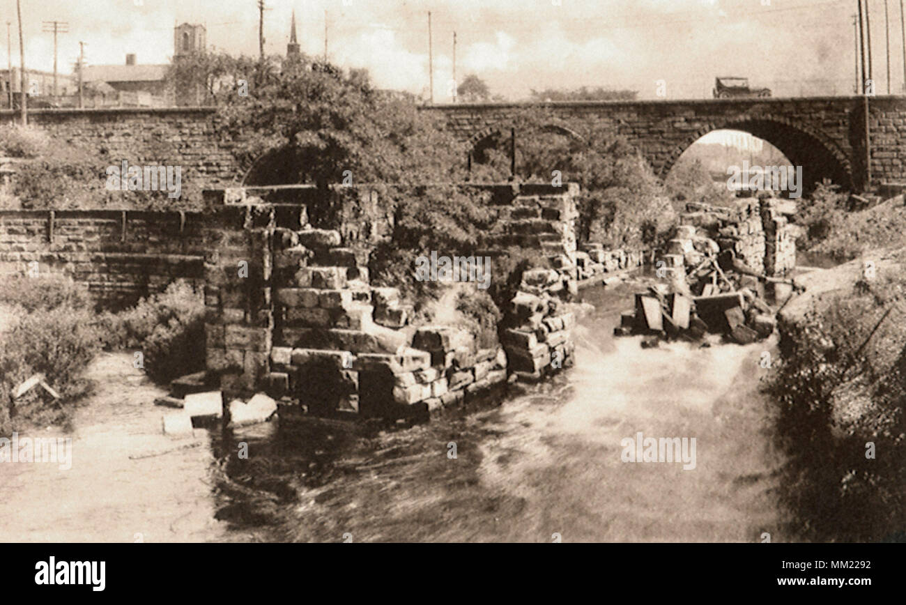 Le pont principal&reste de Cuyahoga Barrage. Kent. 1915 Banque D'Images
