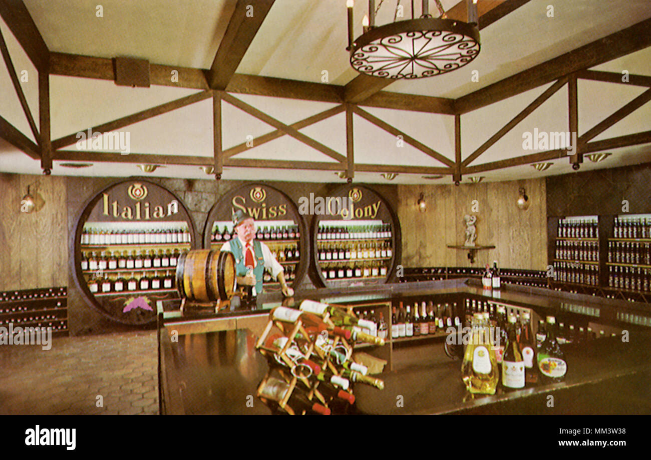 Colonie Suisse italienne boutique de vins. Asti. 1965 Banque D'Images