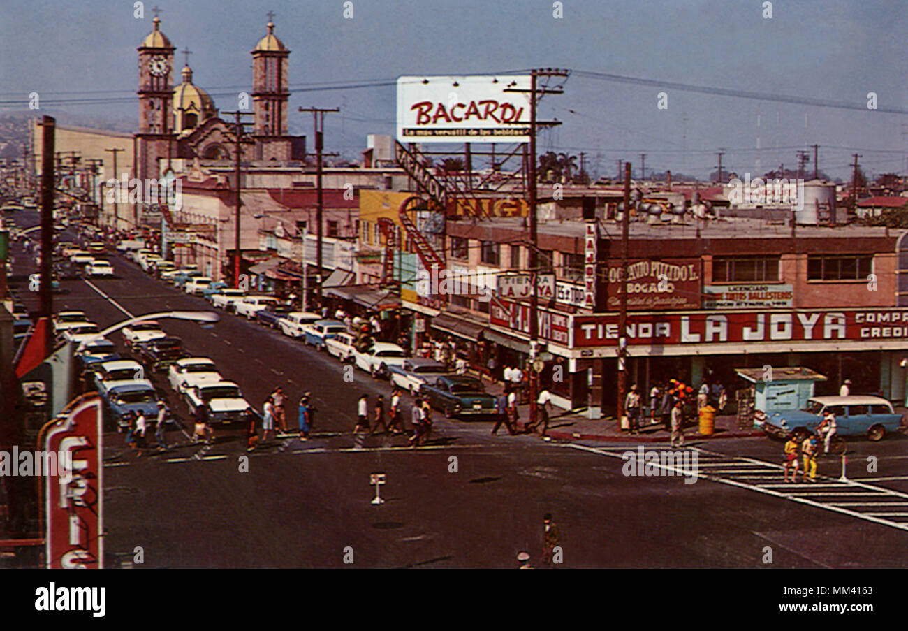2e rue au centre-ville. Tijuana. 1970 Banque D'Images