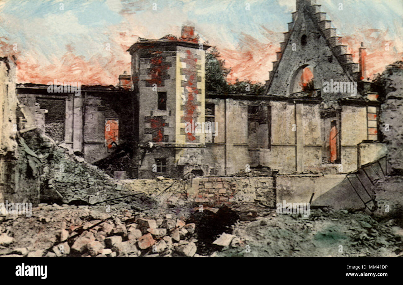 Maisons après l'attaque allemande. Senlis. 1918 Banque D'Images