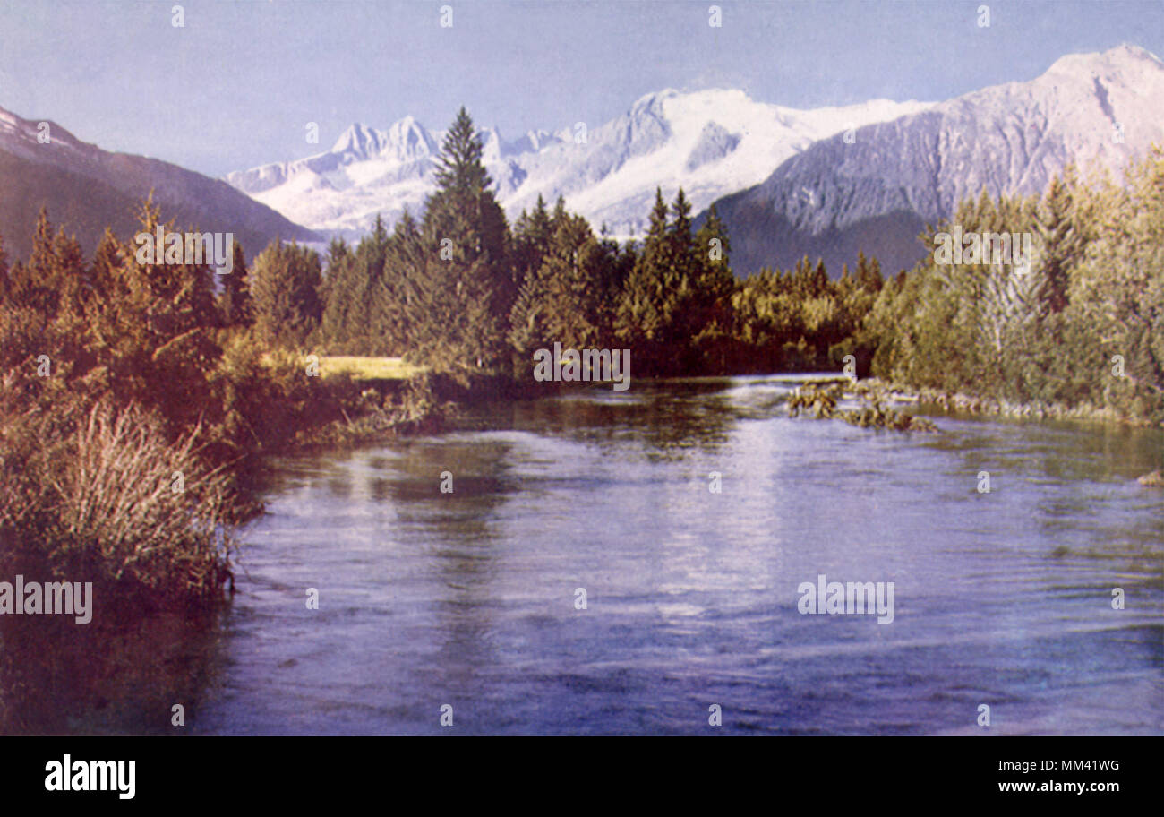 Mendenhall Glacier et la rivière. Juneau. 1950 Banque D'Images