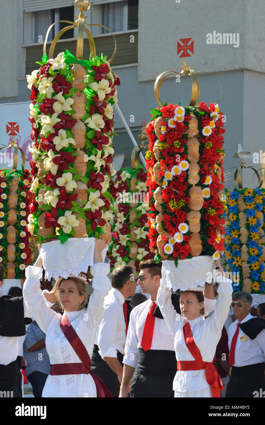 La Festa Dos Tabuleiros (Festival des bacs) à Tomar. Ce festival est la plus importante célébrée dans la ville, Tomar, Portugal Banque D'Images