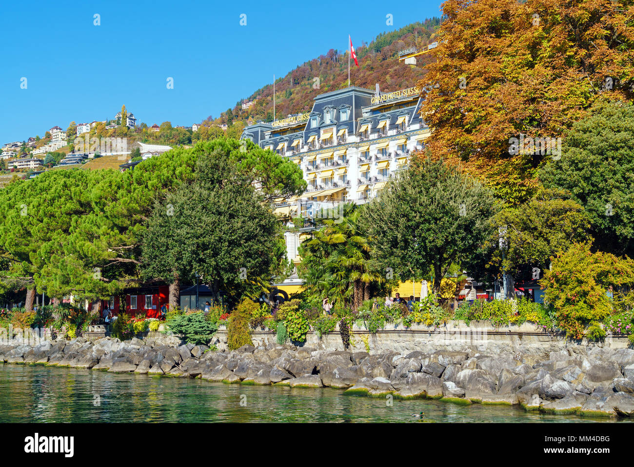 Montreux, Suisse - 18 octobre 2017 : La façade de la célèbre Montreux Palace Hôtel dans le centre de la ville thermale sur les rives du lac de Genève Banque D'Images