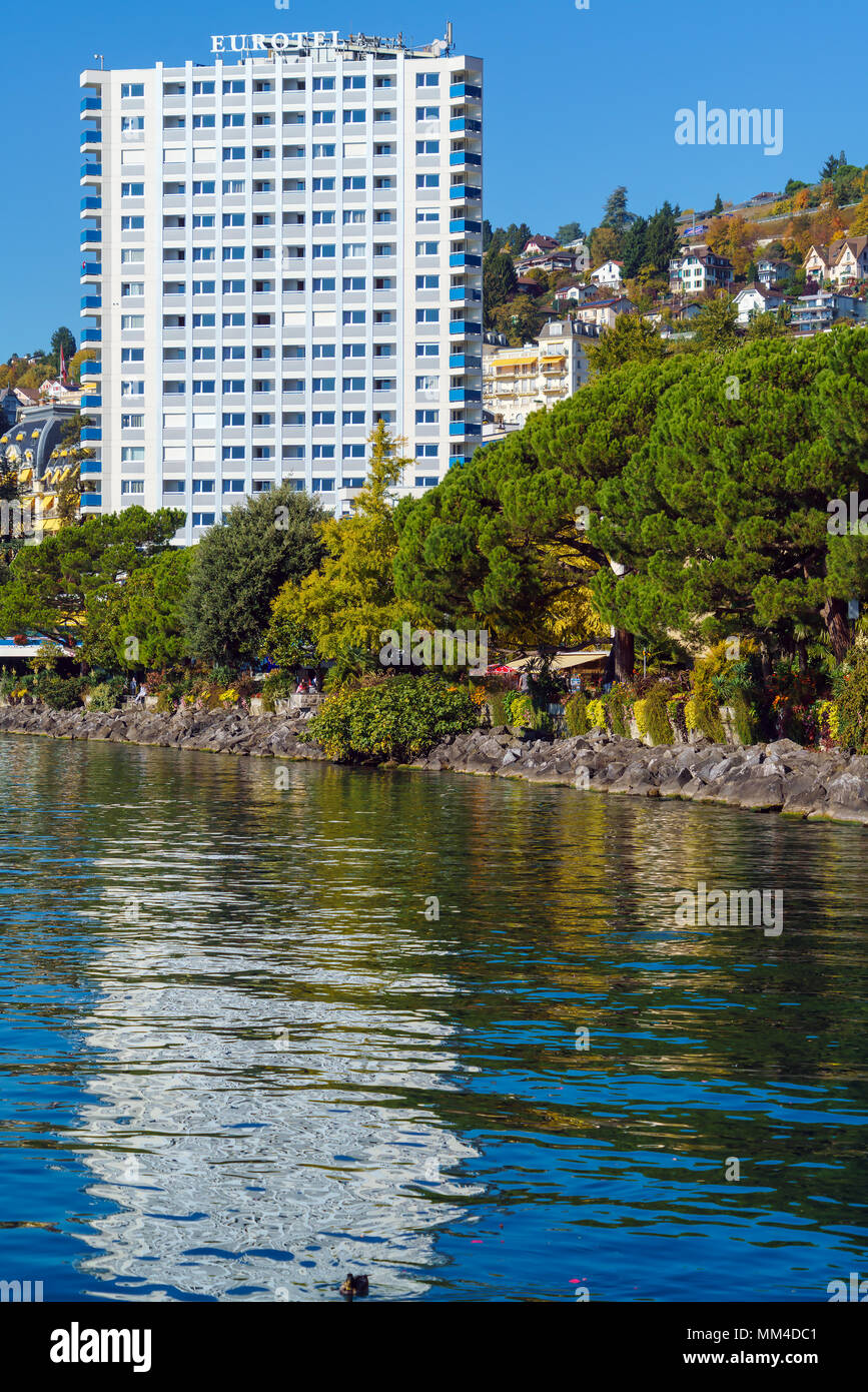 Montreux, Suisse - 18 octobre 2017 : La façade de l'établissement Eurotel hotel dans le centre de la ville thermale sur les rives du lac de Genève Banque D'Images