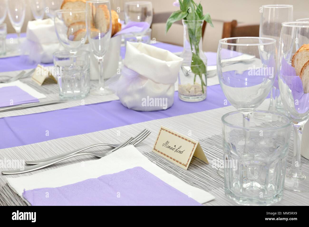 Liliac set table blanc Banque D'Images