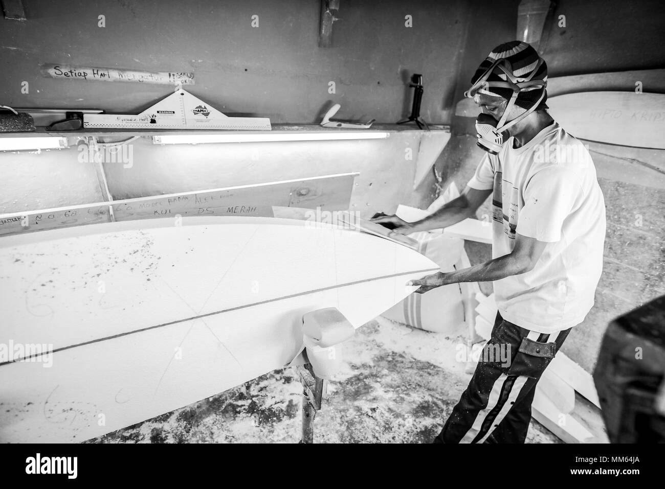 Shaper surf indonésien Banque D'Images