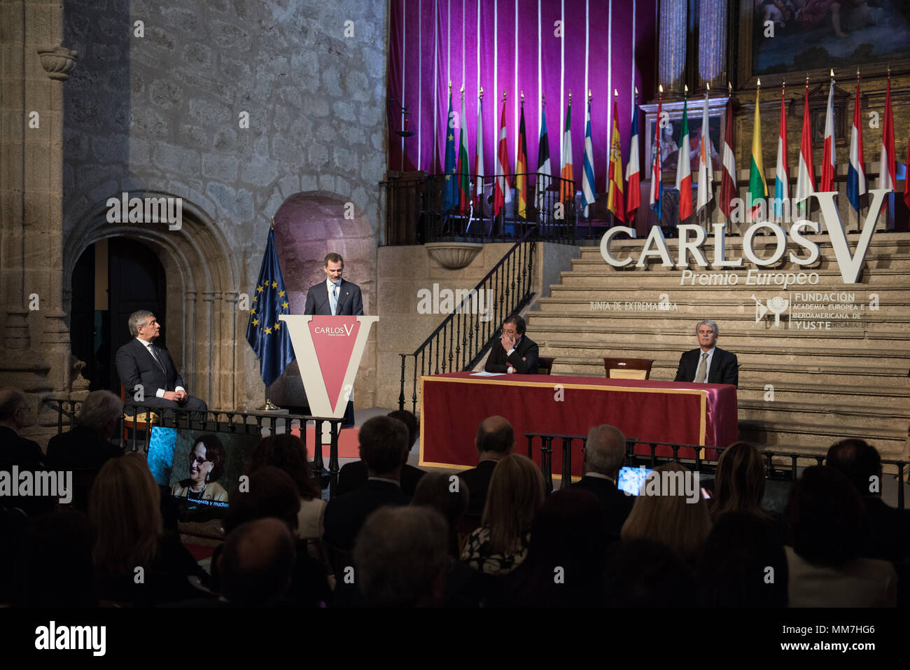 Monasterio de Yuste, Jarandilla de la Vera, Espagne. 9 mai, 2018 - Discours d'Antonio Tajani, le président du Parlement européen, quelques instants avant que le Carlos V remise du Prix. Crédit : Esteban Martinena Guerrero/Alamy Live News Banque D'Images