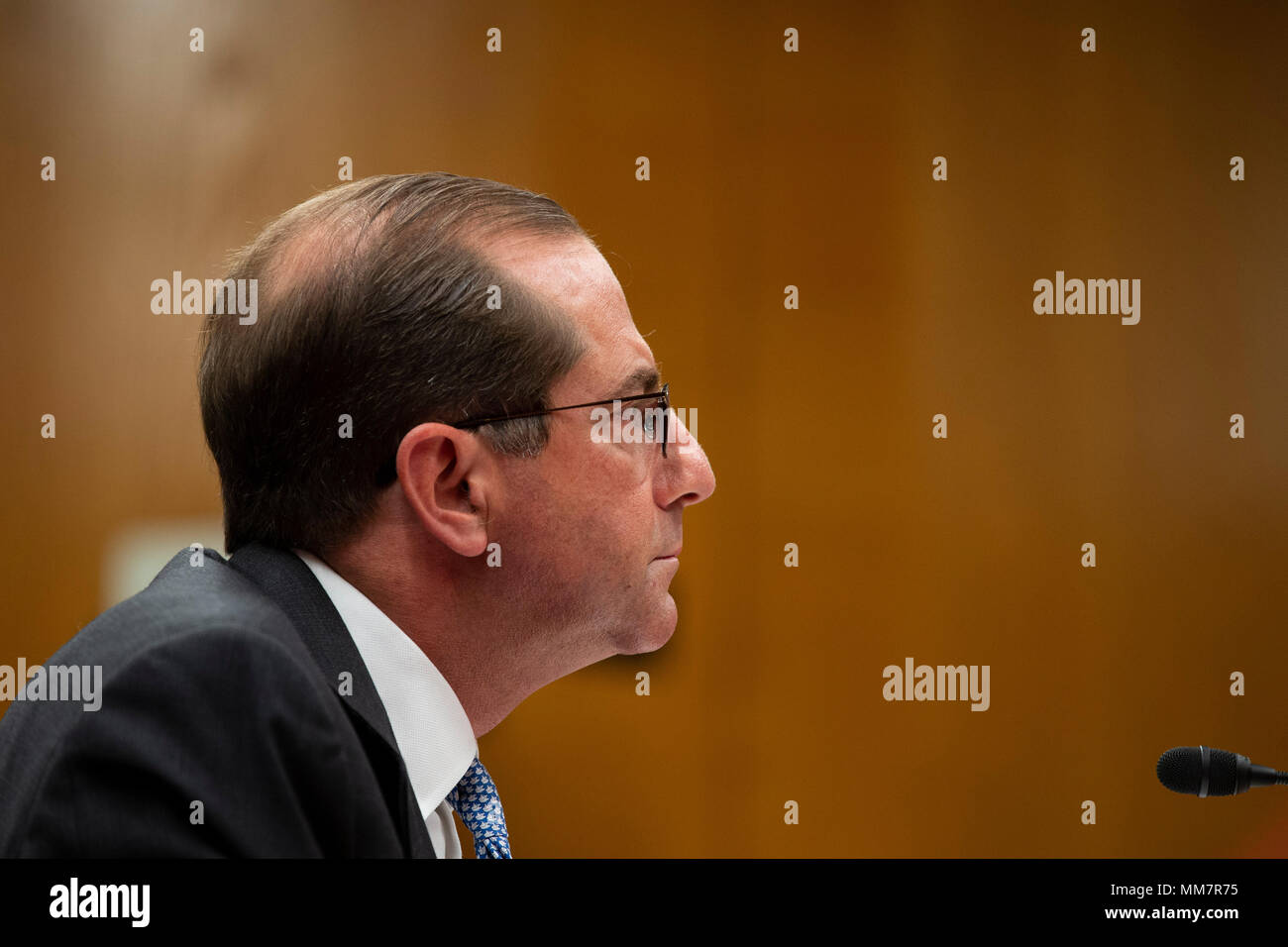 Washington, USA. 10 mai, 2018. United States Secretary of Health and Human Services Alex Azar témoigne devant le comité des crédits du Sénat au cours d'une audience sur l'année financière 2019 budget sur la colline du Capitole à Washington, DC Le 10 mai 2018. Crédit : l'accès Photo/Alamy Live News Banque D'Images