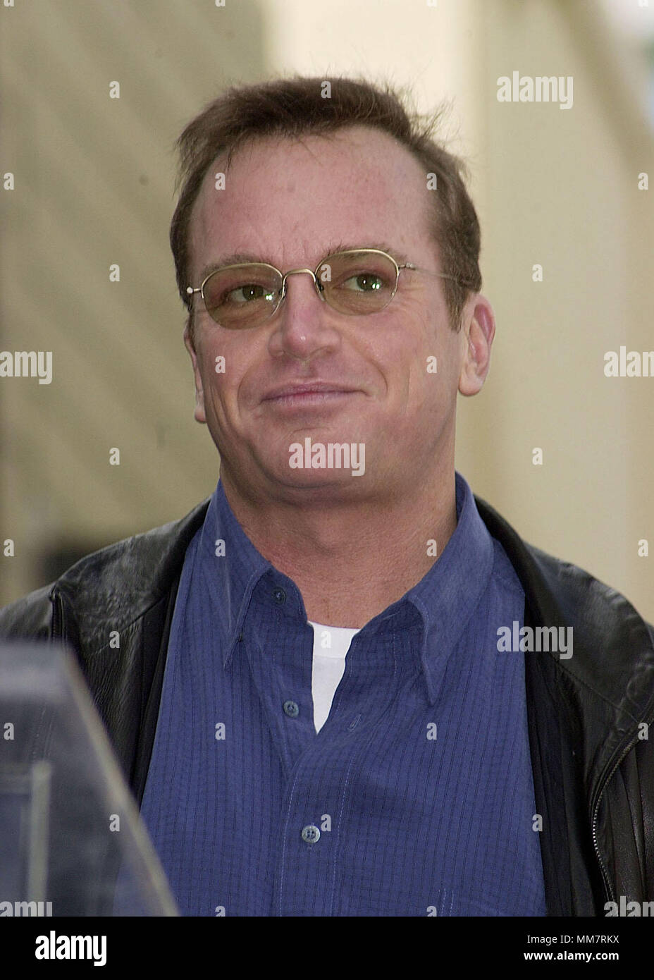 Stan Winston, spécial ( compenser Terminator, Alien, Jurassic Park & Edward aux mains ) reçu une étoile sur Hollywood Boulevard à Los Angeles 02/23/2001 ArnoldTom07.jpgArnoldTom07 Red Carpet Event, Vertical, USA, Cinéma, Célébrités, photographie, Bestof, Arts, Culture et divertissement, Célébrités Topix fashion / Vertical, Best of, événement dans la vie d'Hollywood, Californie - Tapis rouge et en backstage, USA, Cinéma, Célébrités, cinéma, télévision, Célébrités célébrités musique, photographie, Arts et culture, Bestof, divertissement, Topix headshot, vertical, une personne,, de la Banque D'Images