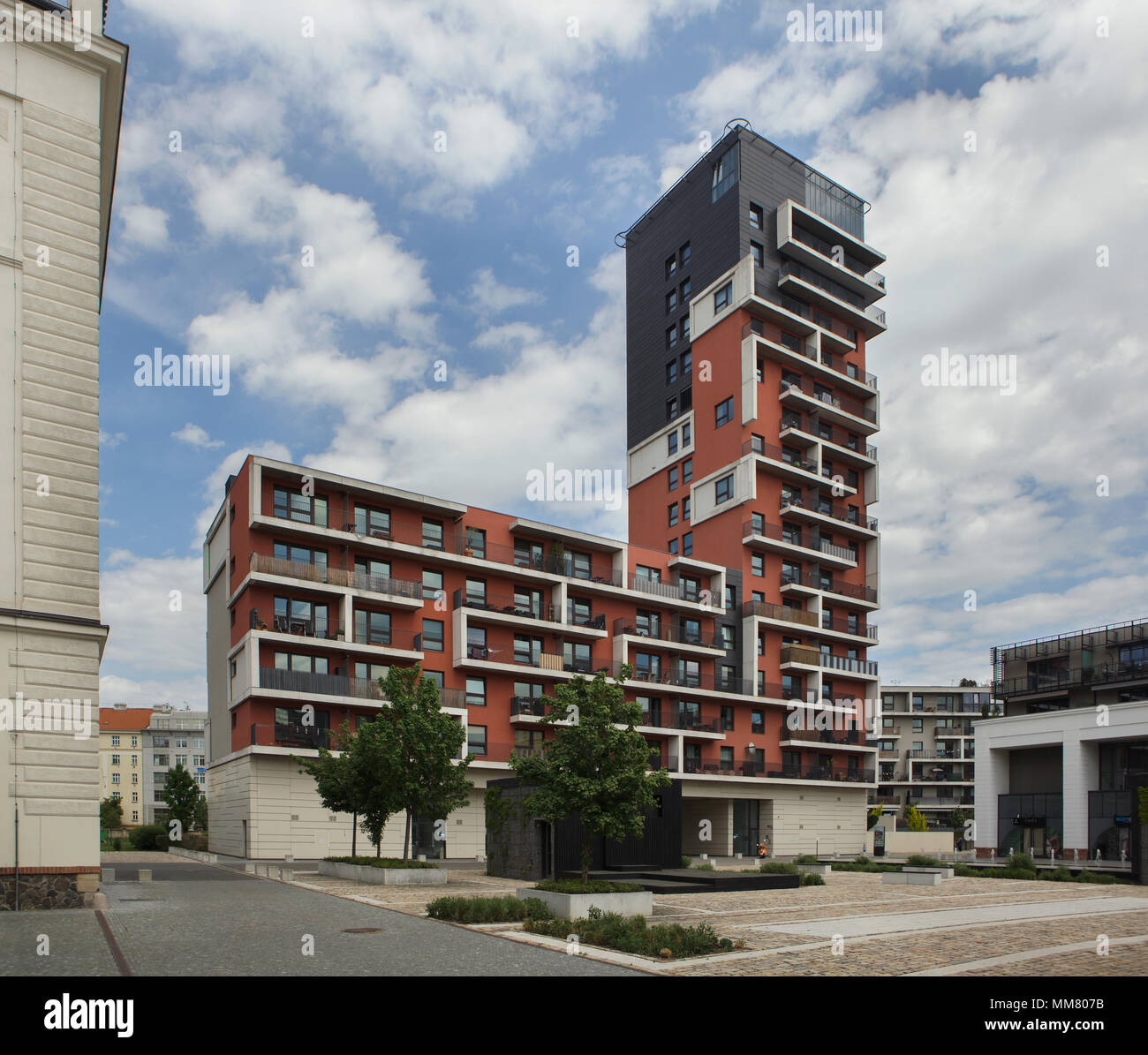 Immeuble résidentiel dans le quartier de Holešovice Holešovický Pivovar en district de Prague, en République tchèque. Banque D'Images