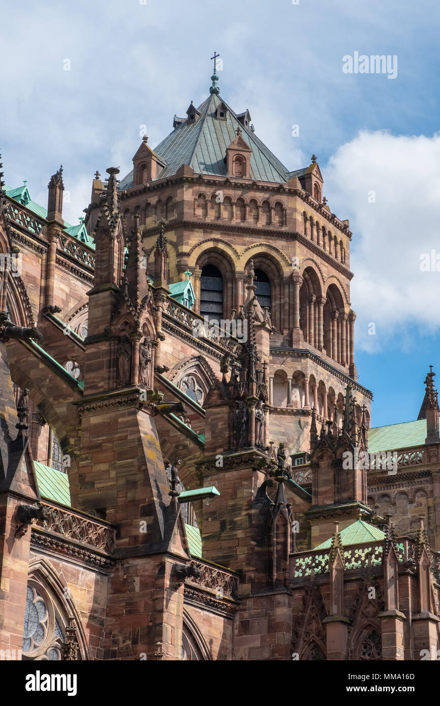 La cathédrale de Strasbourg est une église de style gothique située à Strasbourg, France. Les travaux sur la cathédrale a été commencé dans l'année 1015 AD. Banque D'Images