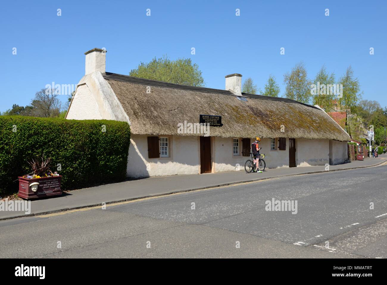 Célèbre poète écossais Robert Burns cottage au toit de chaume à Alloway, Ayr, Scotland, UK Banque D'Images