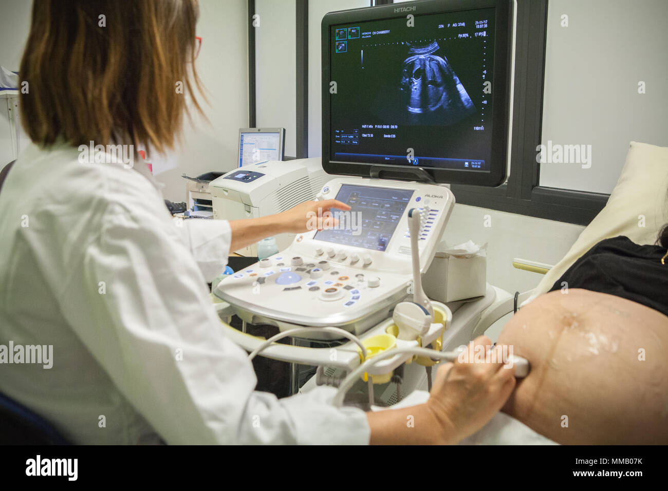 Femme enceinte, échographie Banque D'Images