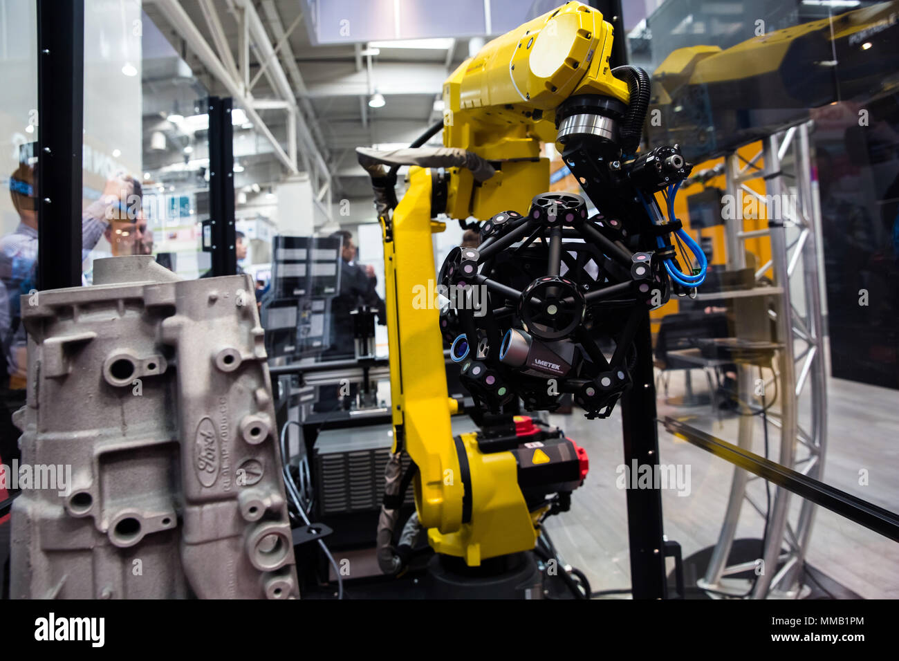 Hanovre, Allemagne - Avril 2018 : avec bras de robot MetraSCAN 3D Système de balayage du CGM sur Messe de Hanovre, Allemagne Banque D'Images